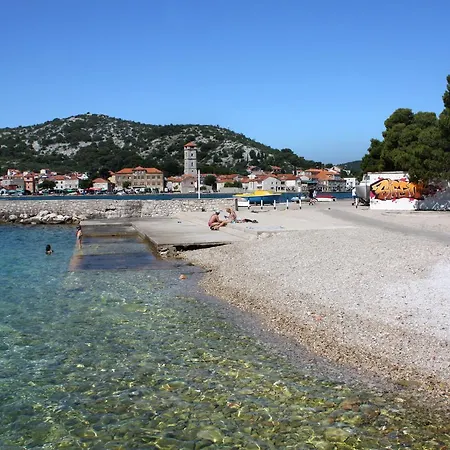 3209b Tisno